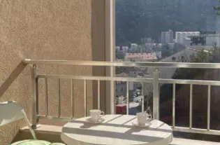 Квартира с двумя спальнями в Будве