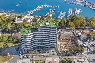 Квартира с двумя спальнями в Будве