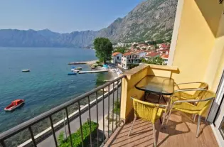 Квартира с одной спальней в Доброте Sveti Ivan