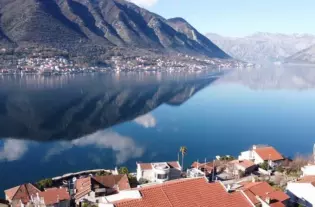 Квартира с двумя спальнями в Доброте