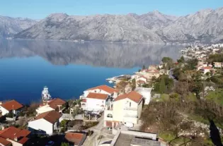 Квартира с одной спальней в Доброте