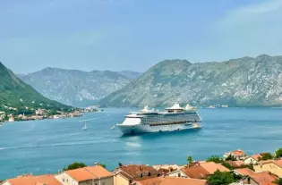 Пентхаусы с бассейном в Доброте