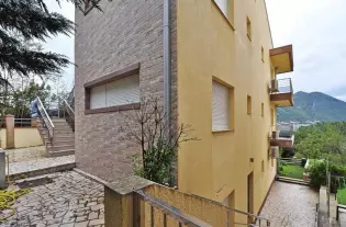 Квартира с двумя спальнями в Джурашевичи