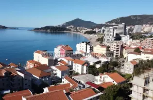 Квартира с двумя спальнями в Рафаиловичи