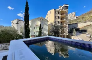 Квартира с двумя спальнями в Рафаиловичи