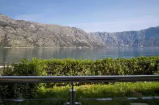 Квартира с одной спальней в Сутоморе