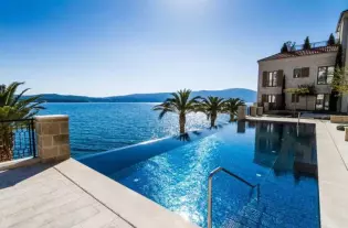 Квартира с одной спальней в Тивате