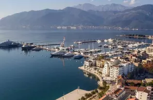 Квартира с одной спальней в Тивате