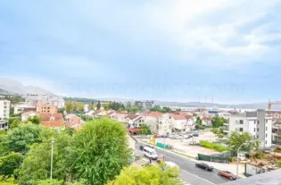 Квартира с одной спальней в Тивате