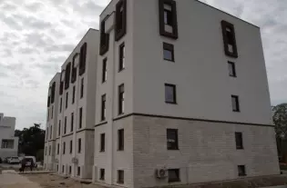 Квартира с двумя спальнями в Тивате