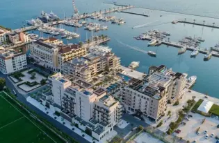 Квартира с двумя спальням в Тивате