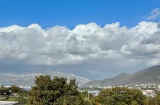 Квартира с тремя спальнями в Тивате