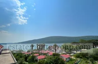 Квартира с двумя спальнями в Херцег Нови