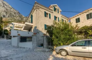 Дом в экологическом посёлке в Каваче