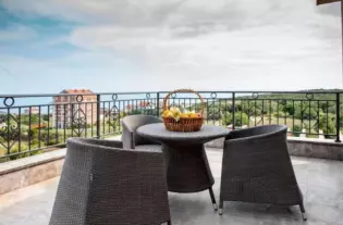 Новая вилла класса люкс в Марковичи