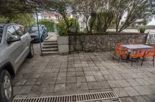 Вилла с тремя спальнями в Тивате