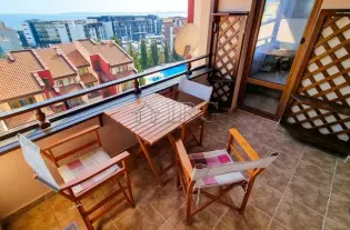 Трехкомнатная квартира с видом на море в Морски Фар, Святой Влас