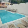 Отель с бассейном на 14 номеров в Будве